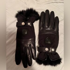 Rudsak leather fur and fabric gloves 🖤